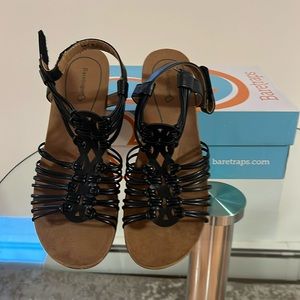Baretraps Taren black sandal size 9M never worn NEW